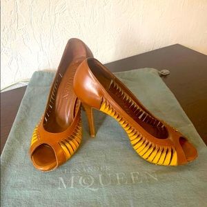 💯Auuhentic ALexander McQueen heels